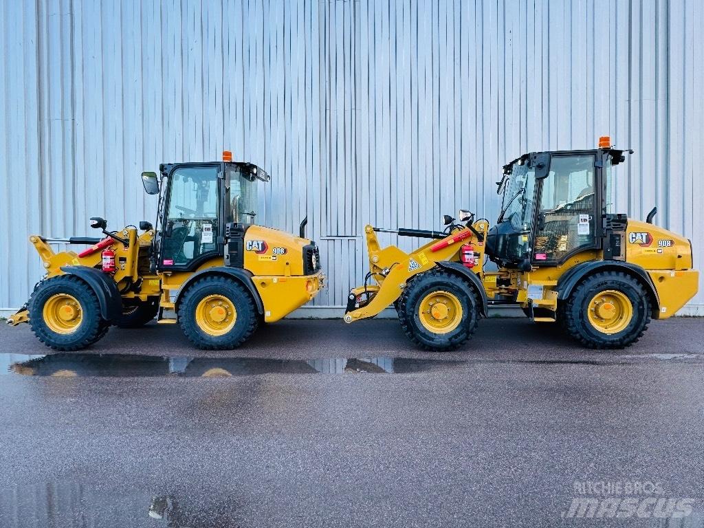 CAT 908 Chargeuse sur pneus