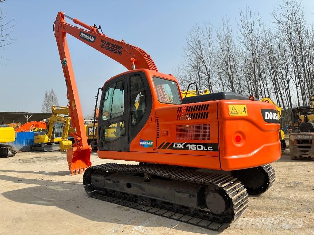 Doosan DX160LC Pelle sur chenilles