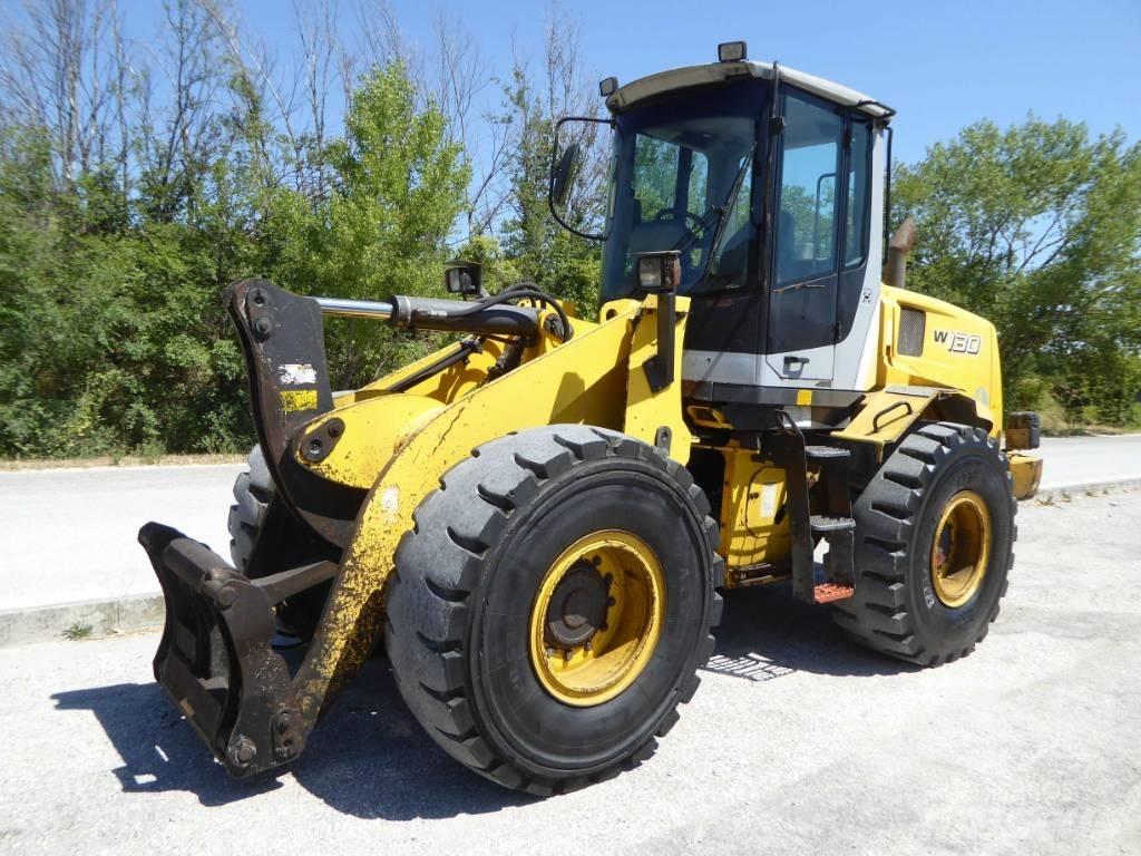 New Holland W130 Chargeuse sur pneus
