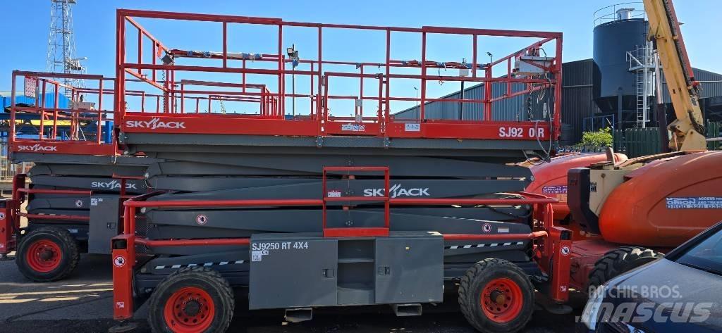 SkyJack SJ 9250 RT Nacelle ciseaux