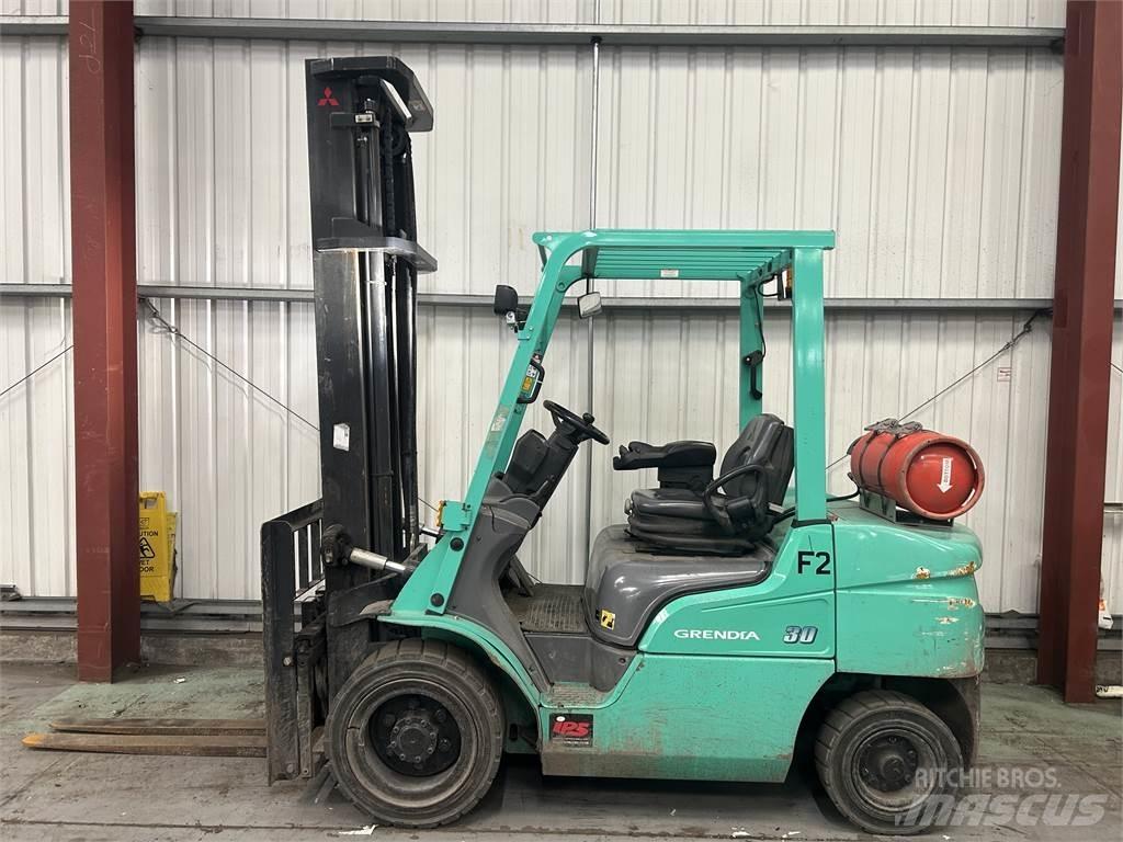 Mitsubishi FG30NT Chariots GPL