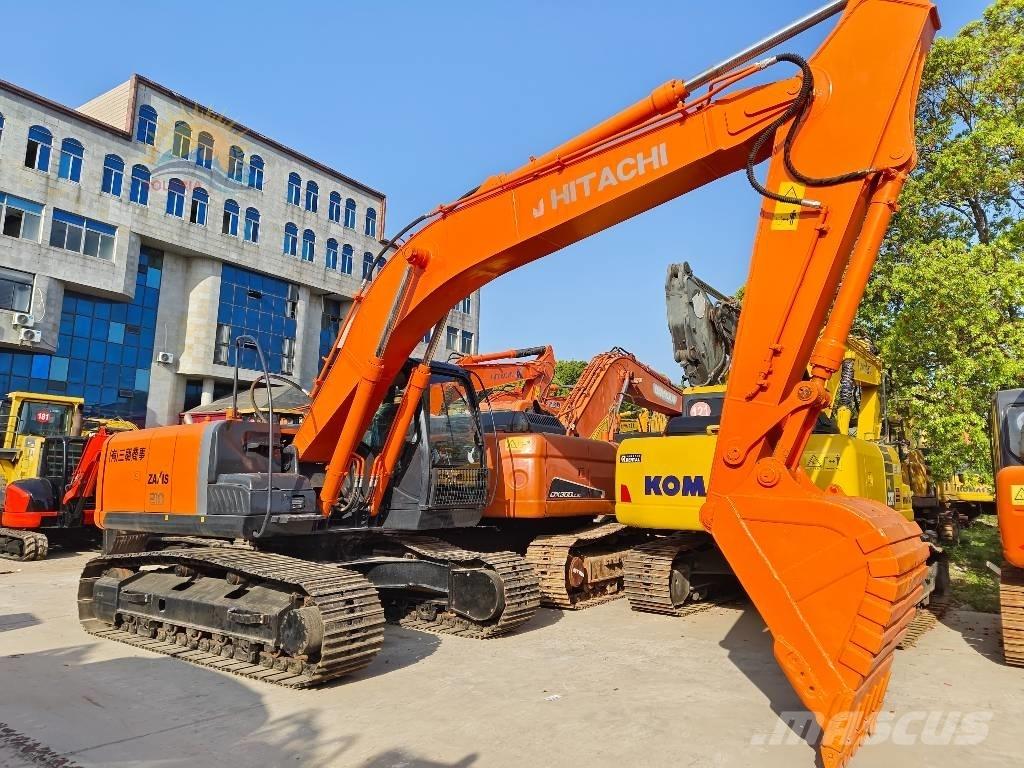 Hitachi ZX 210 Pelle sur chenilles