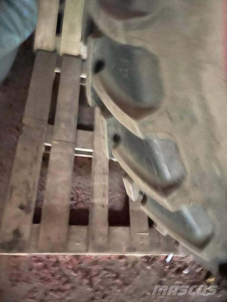 Stocks ROWCROPS Pneus, roues et jantes