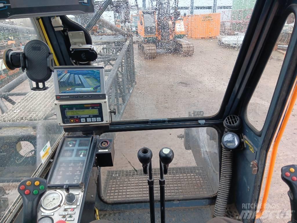 Hitachi KH 230-3 Grue sur chenilles