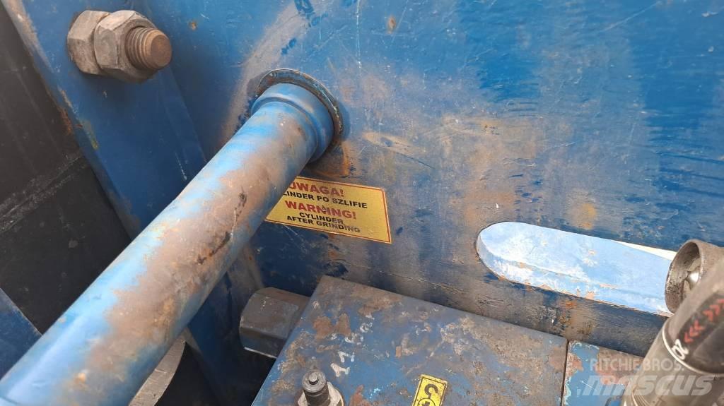  DMB 2200 Marteau hydraulique