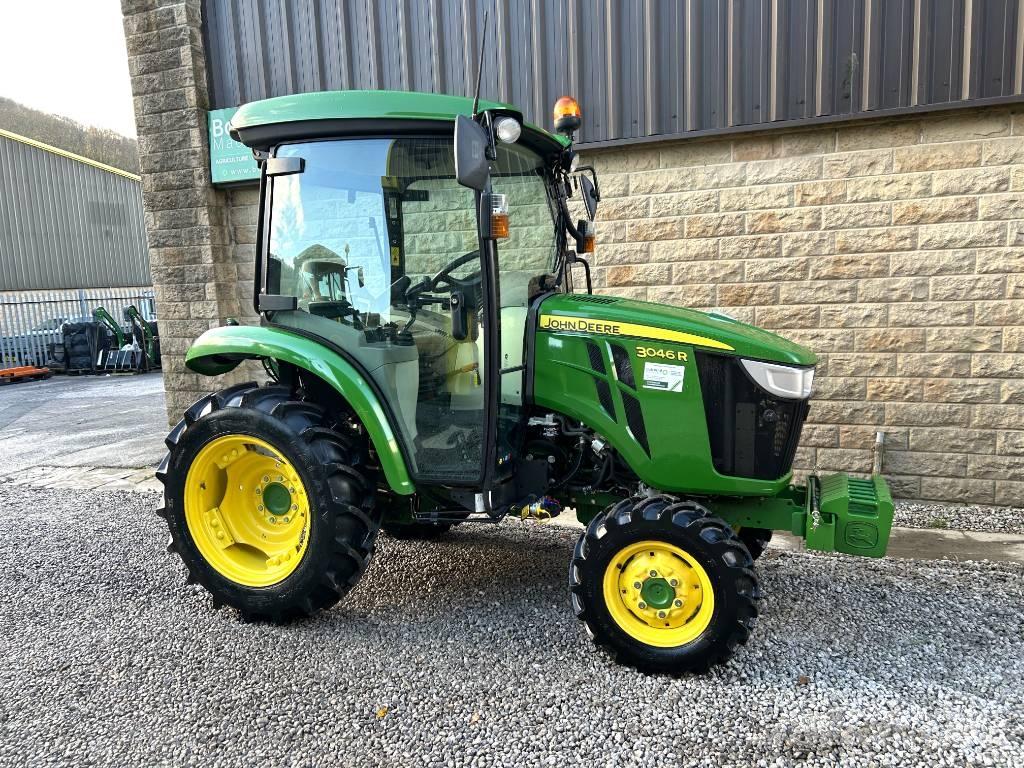 John Deere 3046R Tracteur