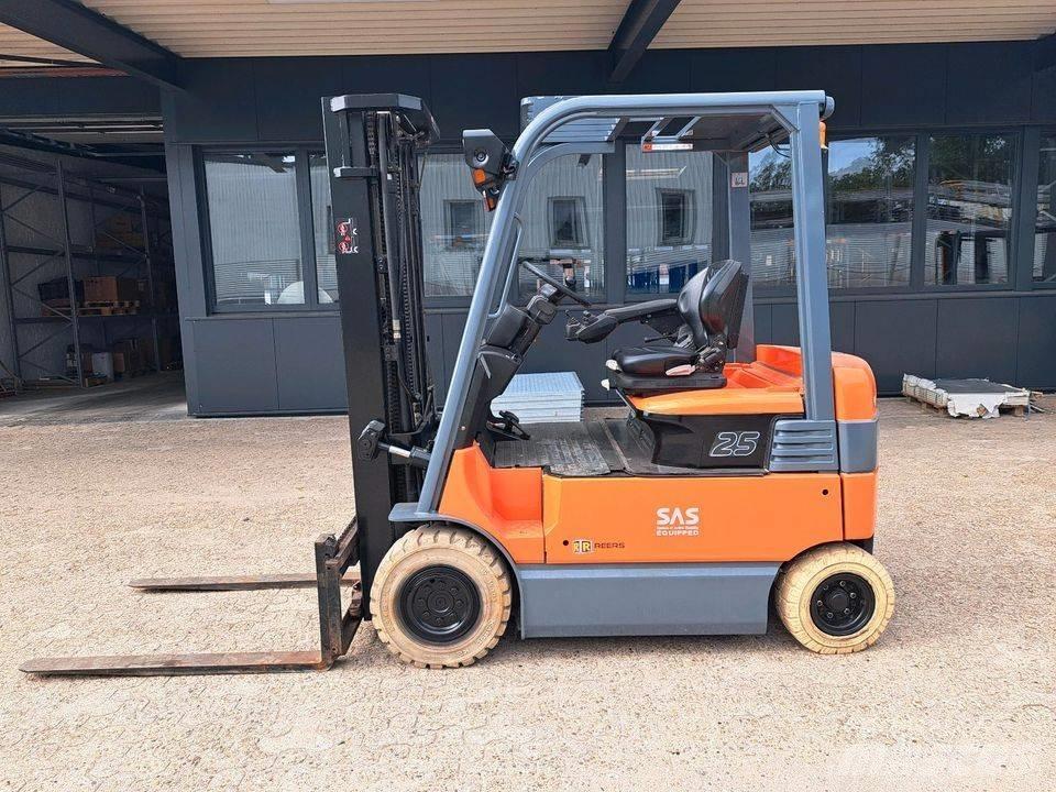 Toyota 7FBMF25 Construction - Autres