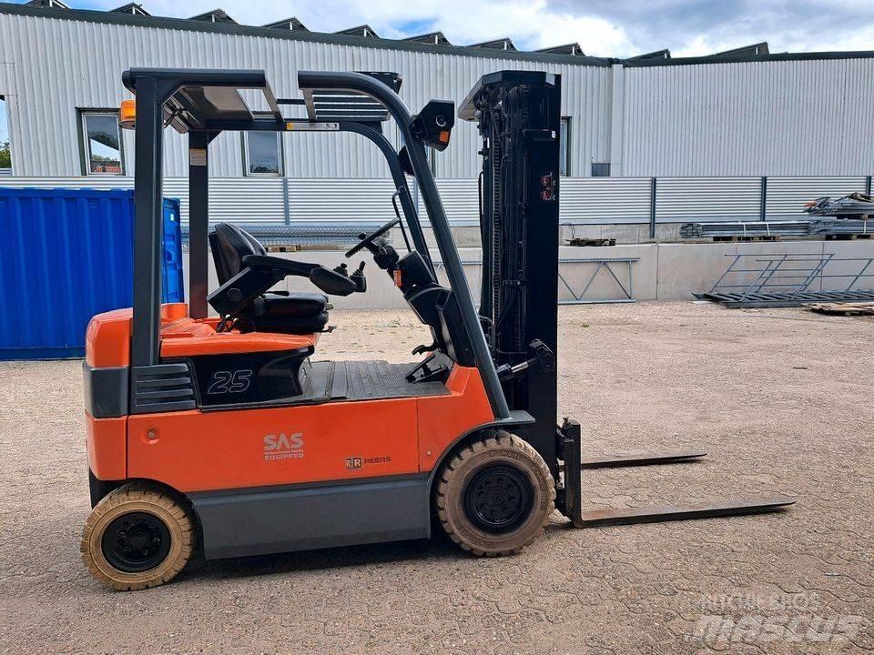 Toyota 7FBMF25 Construction - Autres