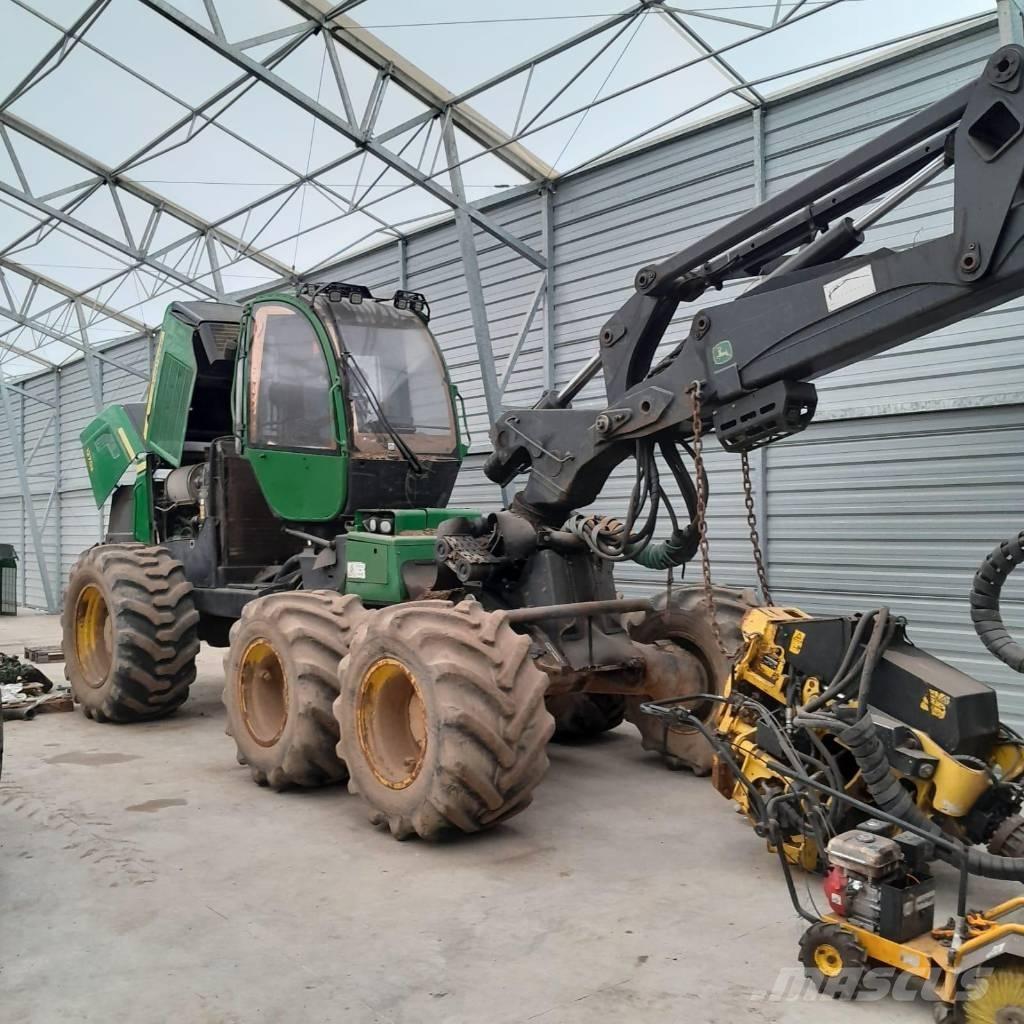John Deere 1270 E Abatteuse