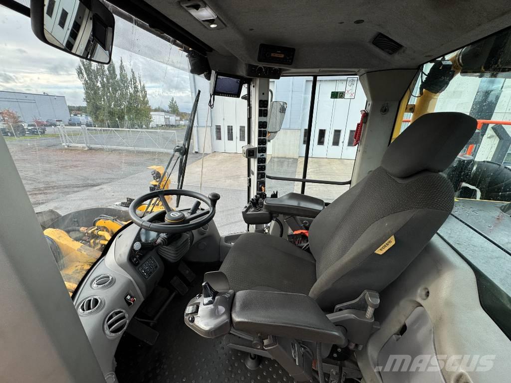 Volvo L 260 H Chargeuse sur pneus