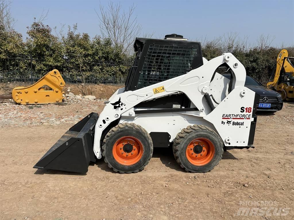 Bobcat S18 Chargeuse compacte
