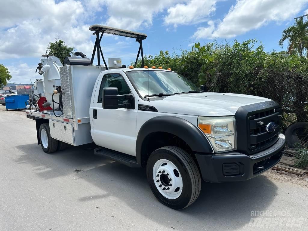 Ford F 550 SD Camion aspirateur, Hydrocureur