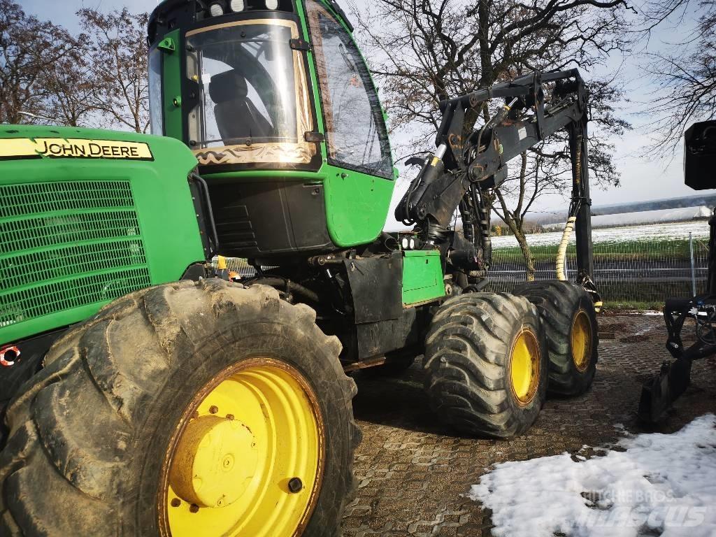 John Deere 1170 E Abatteuse porteur