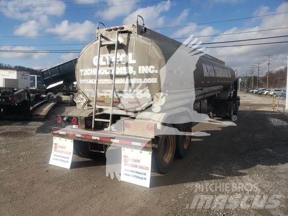 Fruehauf WATER TANK Semi remorque citerne