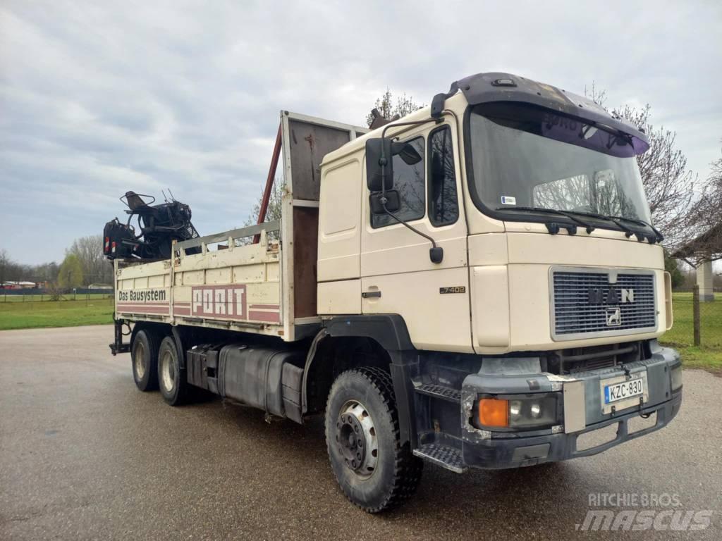 MAN 27.402 Camion plateau ridelle avec grue