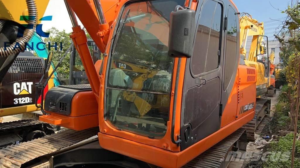 Doosan DX 140 LC Pelle sur chenilles