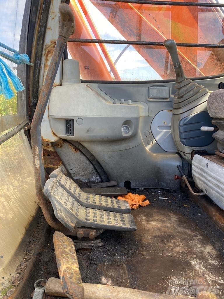 Hitachi EX 200-5 Pelle sur chenilles