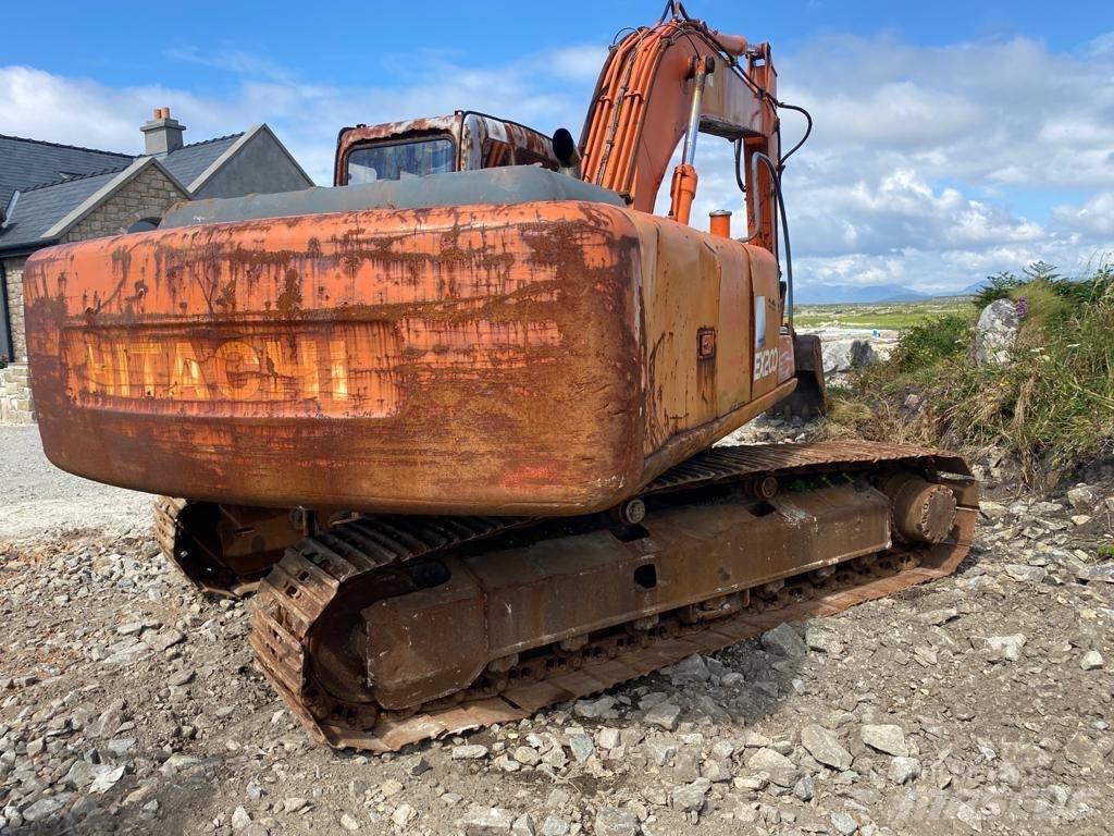 Hitachi EX 200-5 Pelle sur chenilles