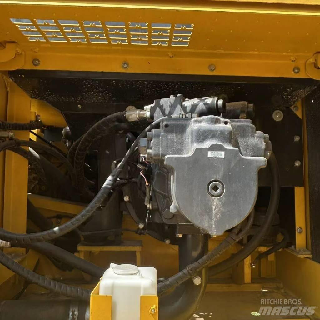 Komatsu 450-8 Pelle sur chenilles