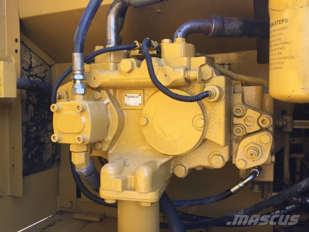 CAT 320 D Pelle sur chenilles