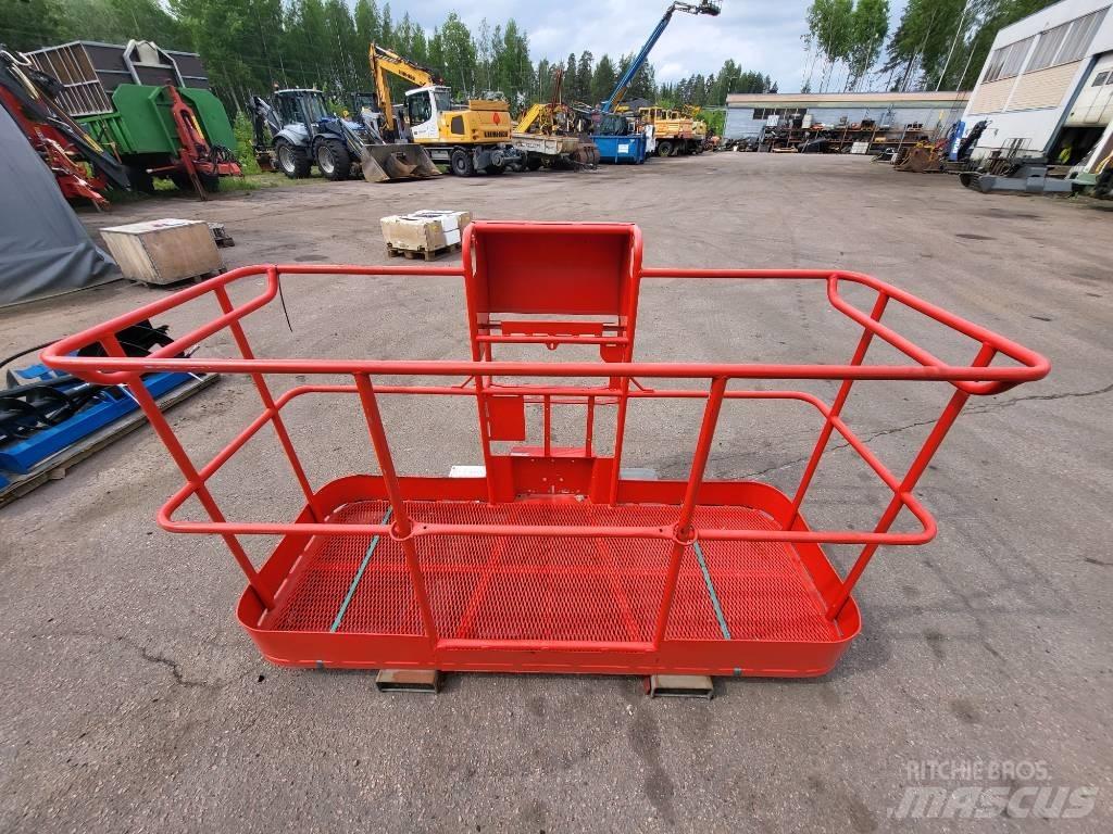 Manitou 200 ATJ kori Mât vertical