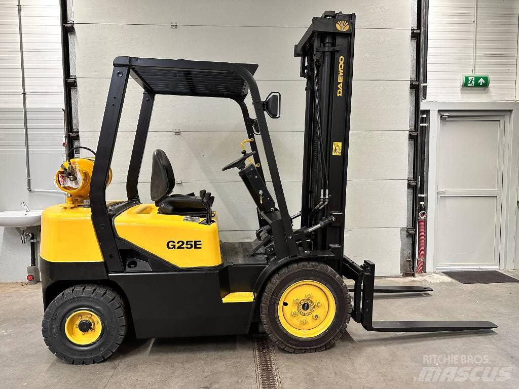  DOOSON G25E-3 Chariots GPL