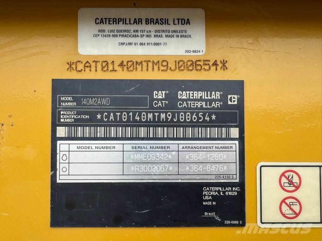 CAT 140M2 AWD Niveleuse