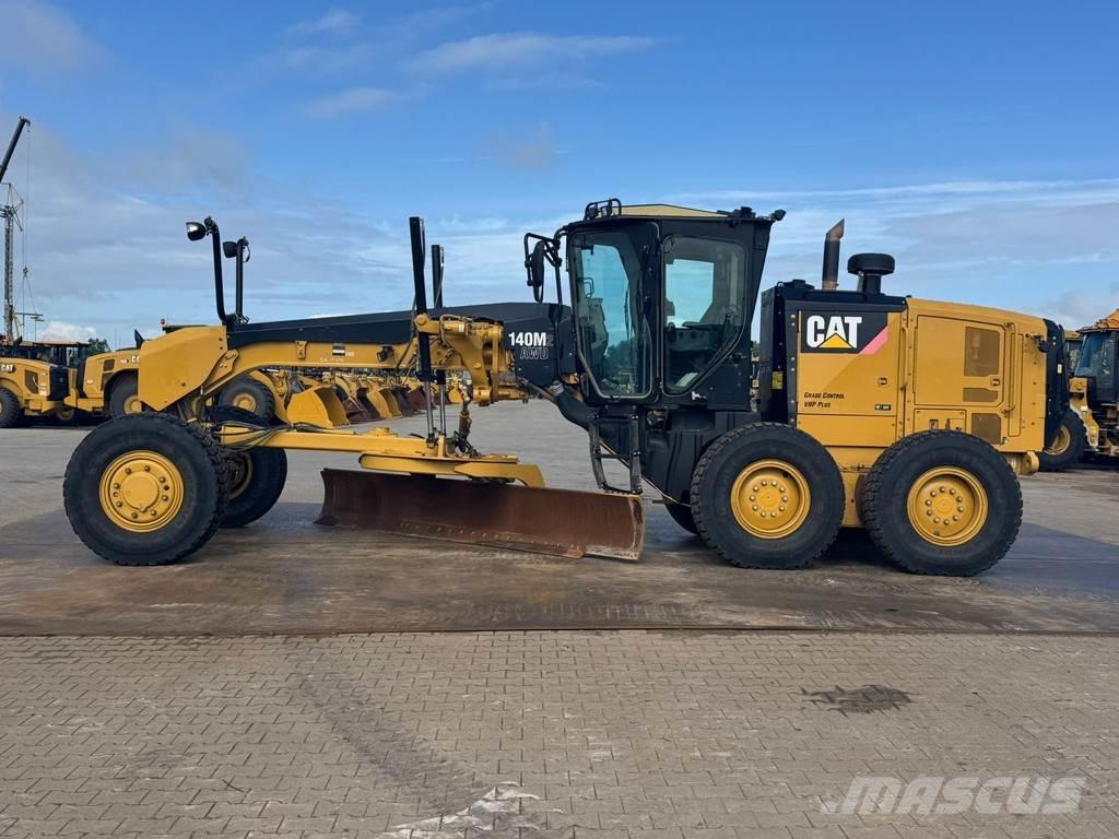 CAT 140M2 AWD Niveleuse