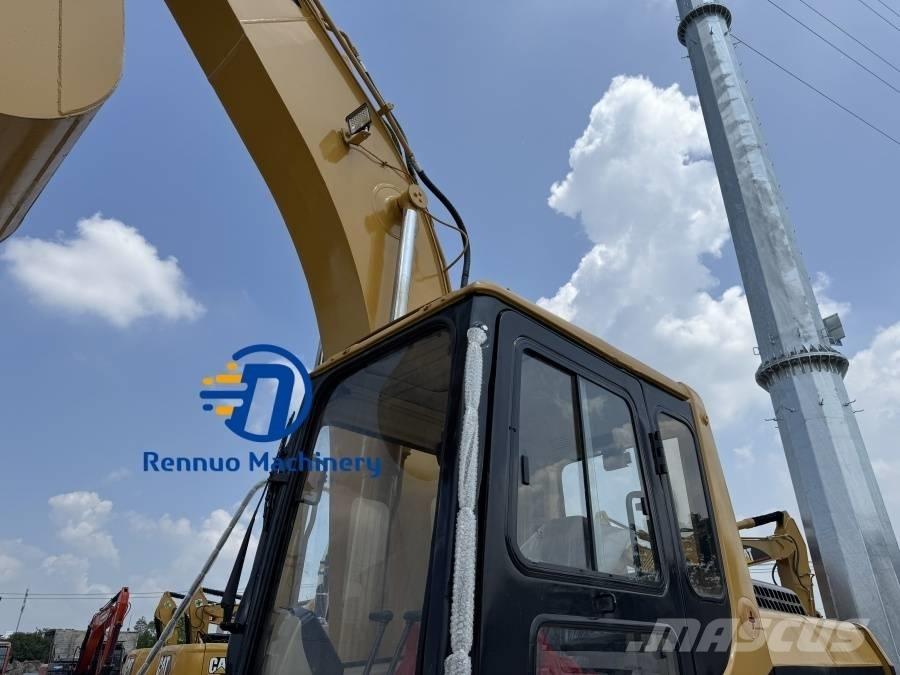 CAT 320BL Pelle sur chenilles