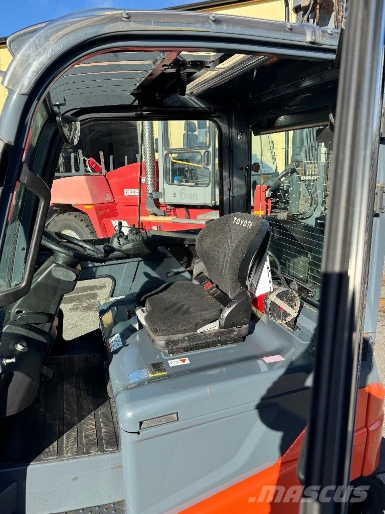 Toyota 8FBMKT25 Chariots élévateurs électriques