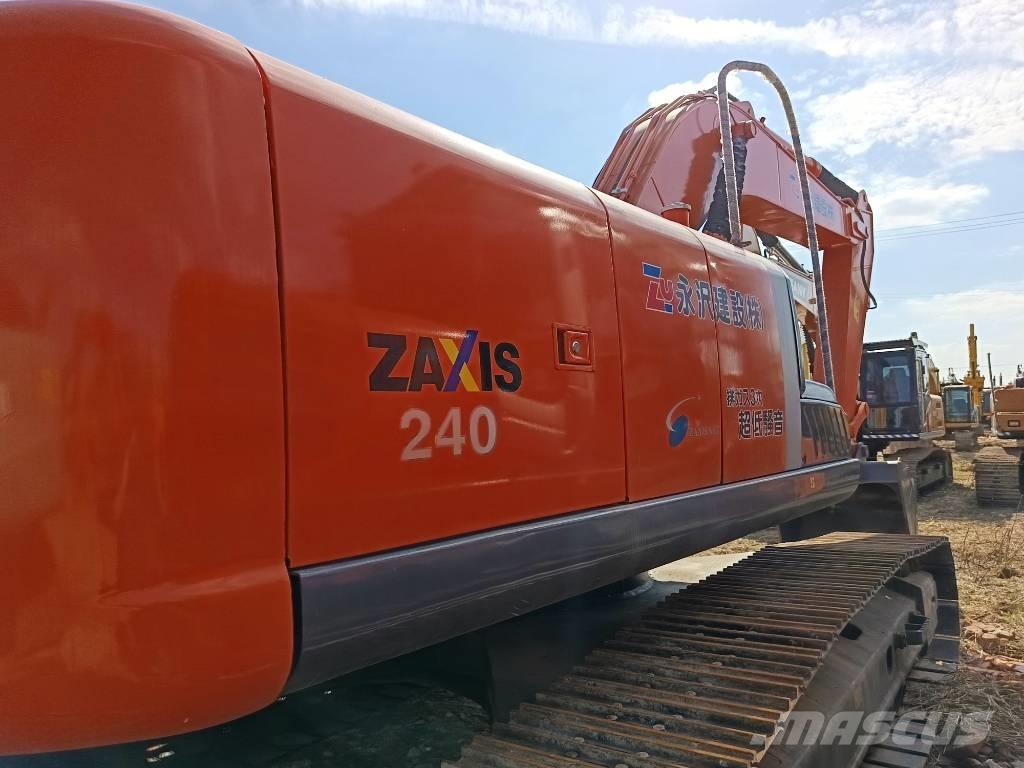 Hitachi ZX240 Pelle sur chenilles