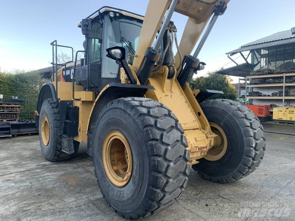 CAT 966 M Chargeuse sur pneus