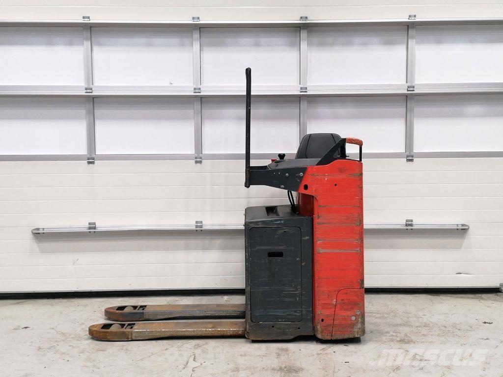 Linde T20S Transpalette accompagnant