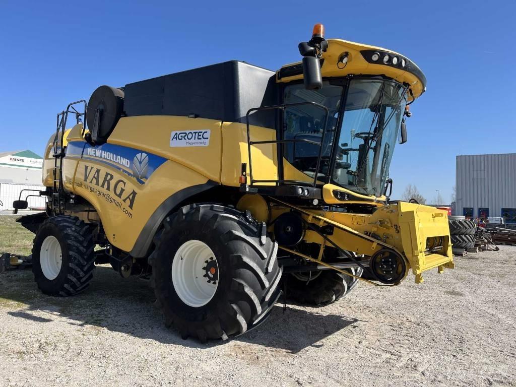 New Holland CX8.80 Moissonneuse batteuse