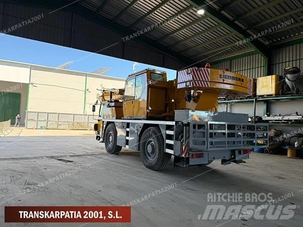 Liebherr LTM 1030-2 Grues tout terrain