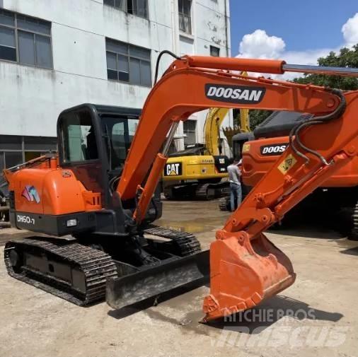 Doosan DH60-7 Mini pelle < 7t
