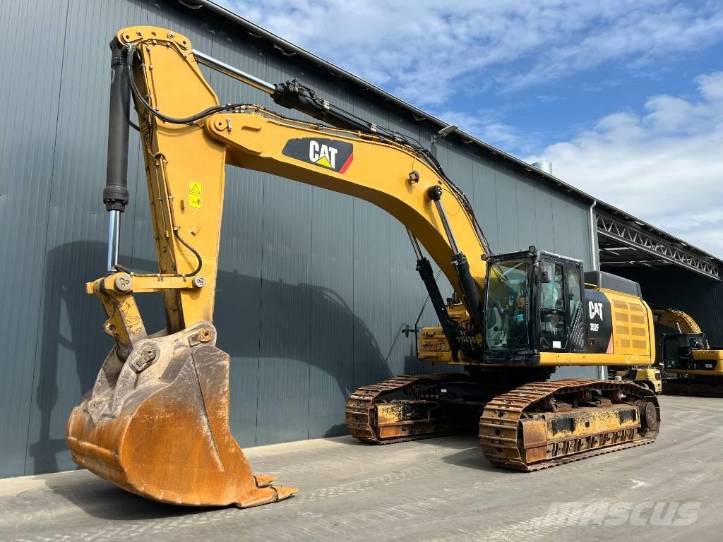 CAT 352F Pelle sur chenilles