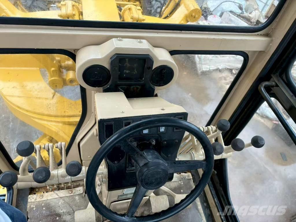 CAT 140 H Niveleuse