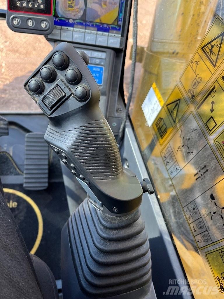 Komatsu HB 365LC-3E0 Pelle sur chenilles