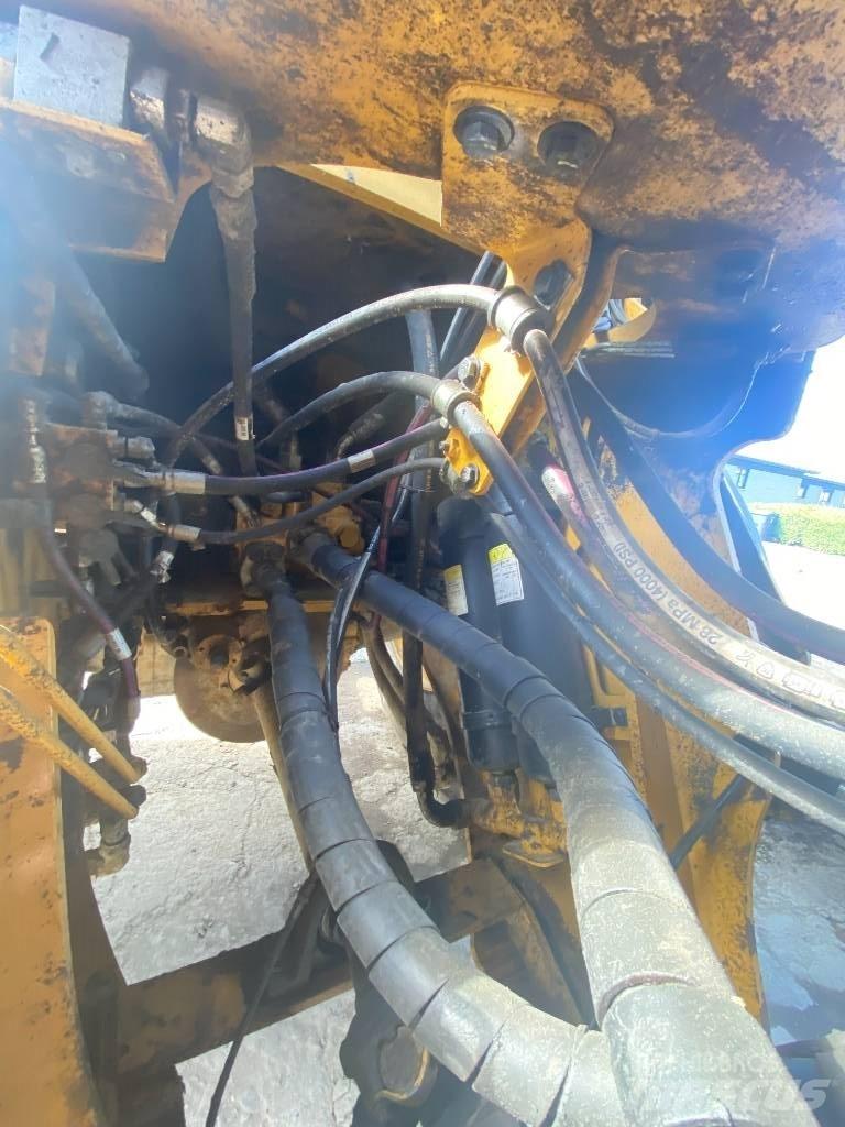 CAT 966 M Chargeuse sur pneus