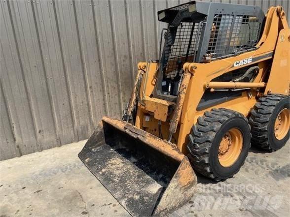 CASE 435 Chargeuse compacte