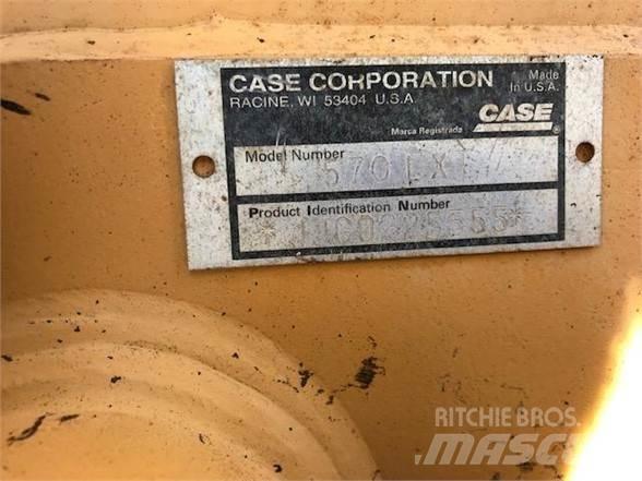 CASE 570L XT Chargeuse sur pneus