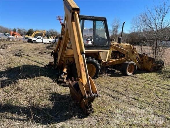 CASE 580C Tractopelle