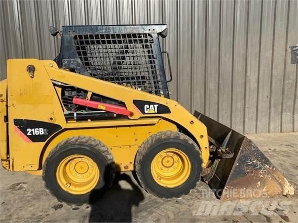 CAT 216B2 Chargeuse compacte