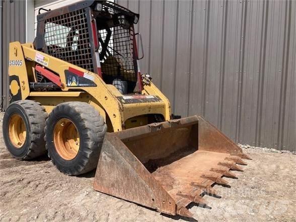 CAT 228 Chargeuse compacte