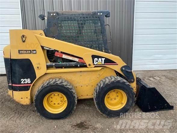 CAT 236 Chargeuse compacte