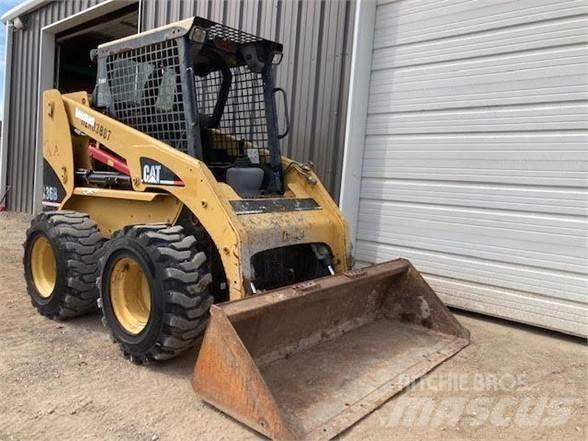 CAT 236B Chargeuse compacte