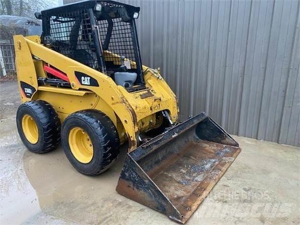 CAT 236B2 Chargeuse compacte