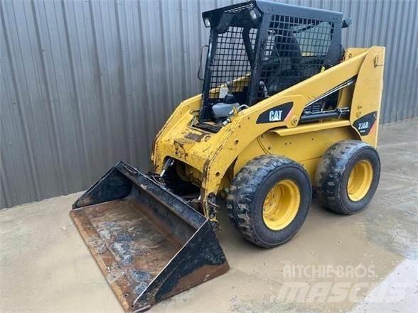 CAT 236B2 Chargeuse compacte