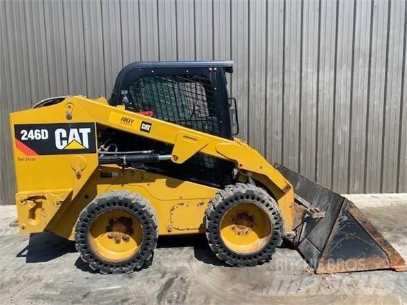 CAT 246D Chargeuse compacte